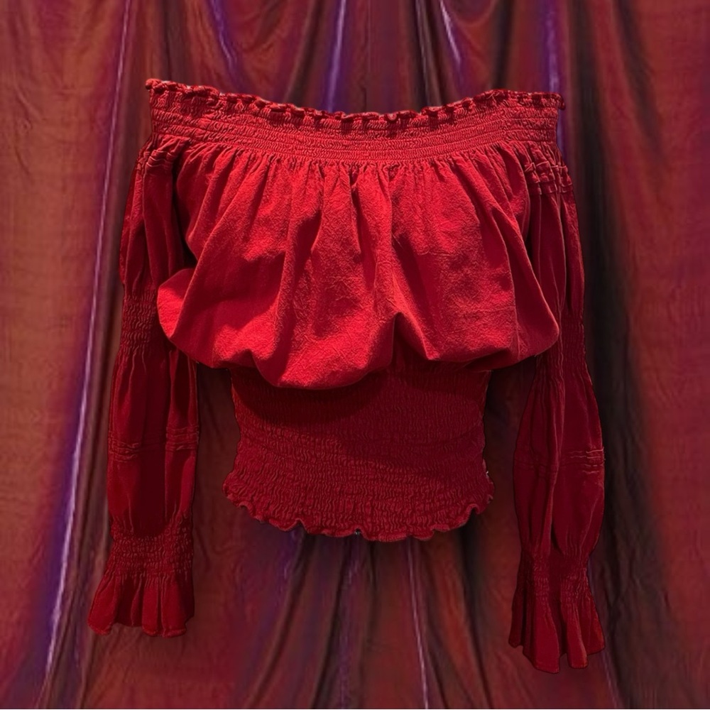 Red off-the-shoulder 100% cotton cropped peasant top